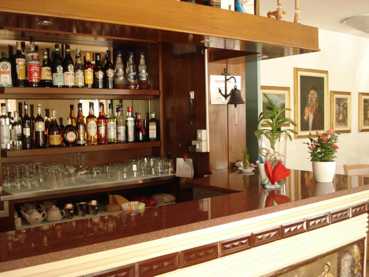 La Quercia Hotel Lignano Sabbiadoro Bagian luar foto