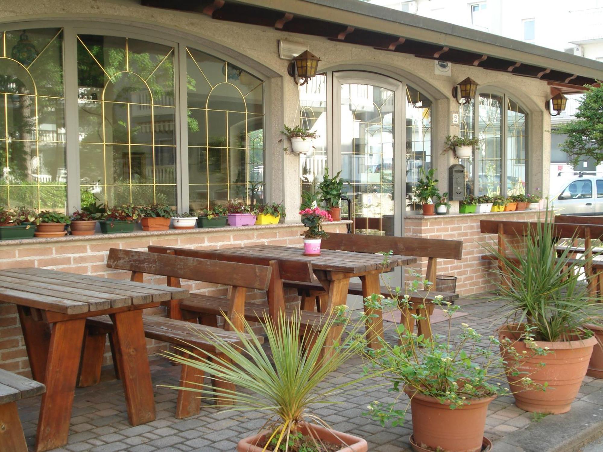 La Quercia Hotel Lignano Sabbiadoro Bagian luar foto