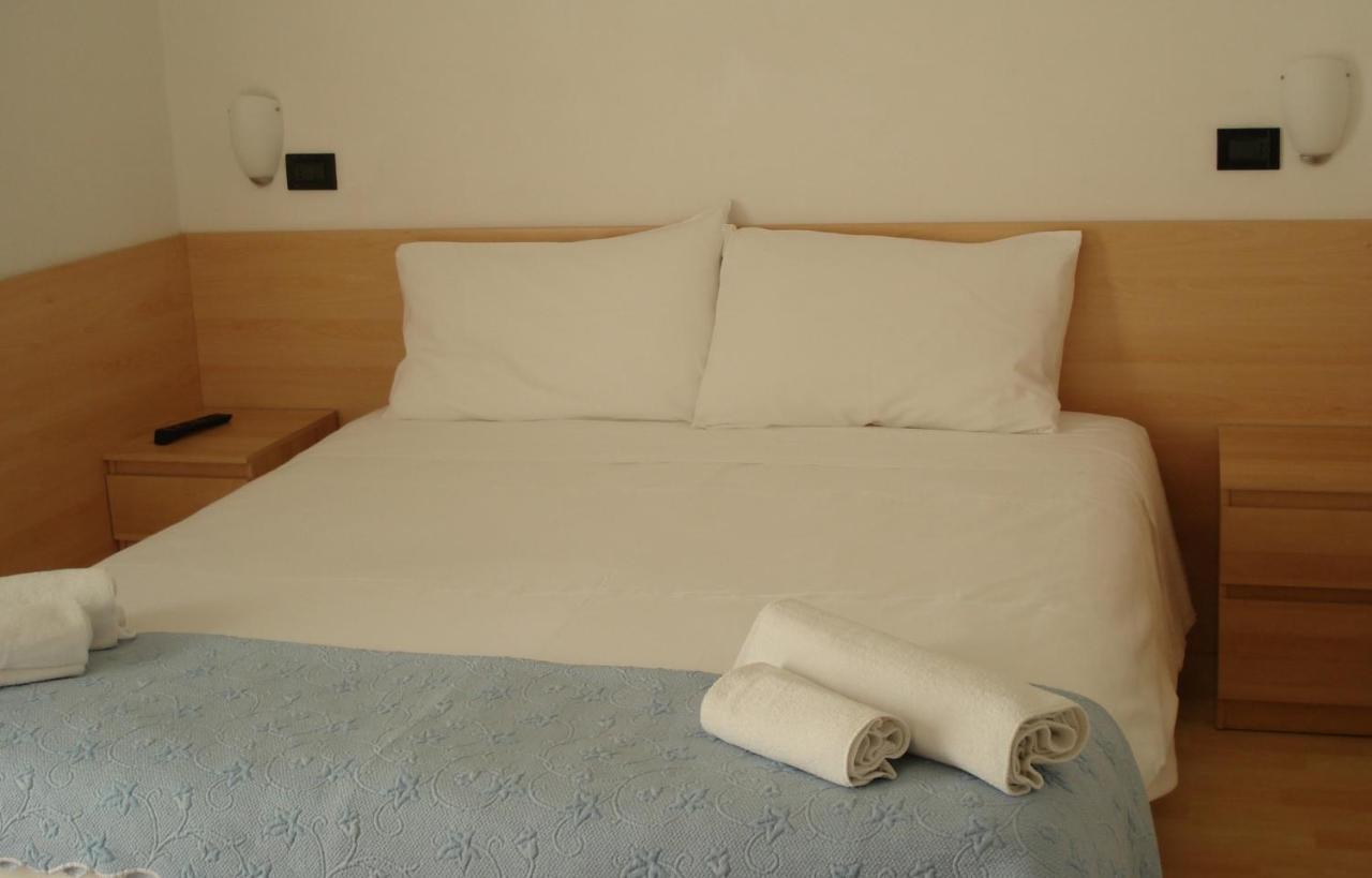 La Quercia Hotel Lignano Sabbiadoro Bagian luar foto