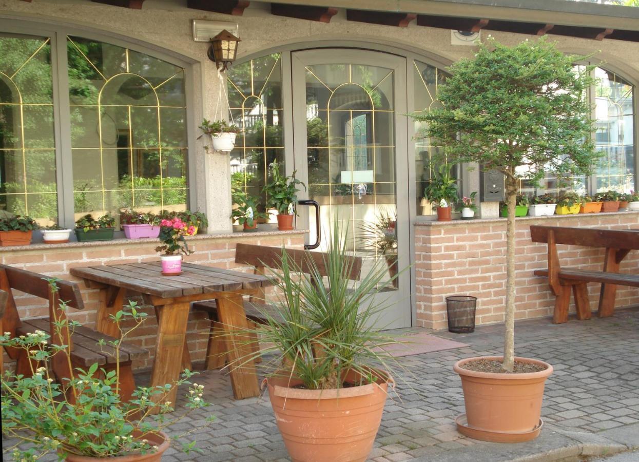 La Quercia Hotel Lignano Sabbiadoro Bagian luar foto